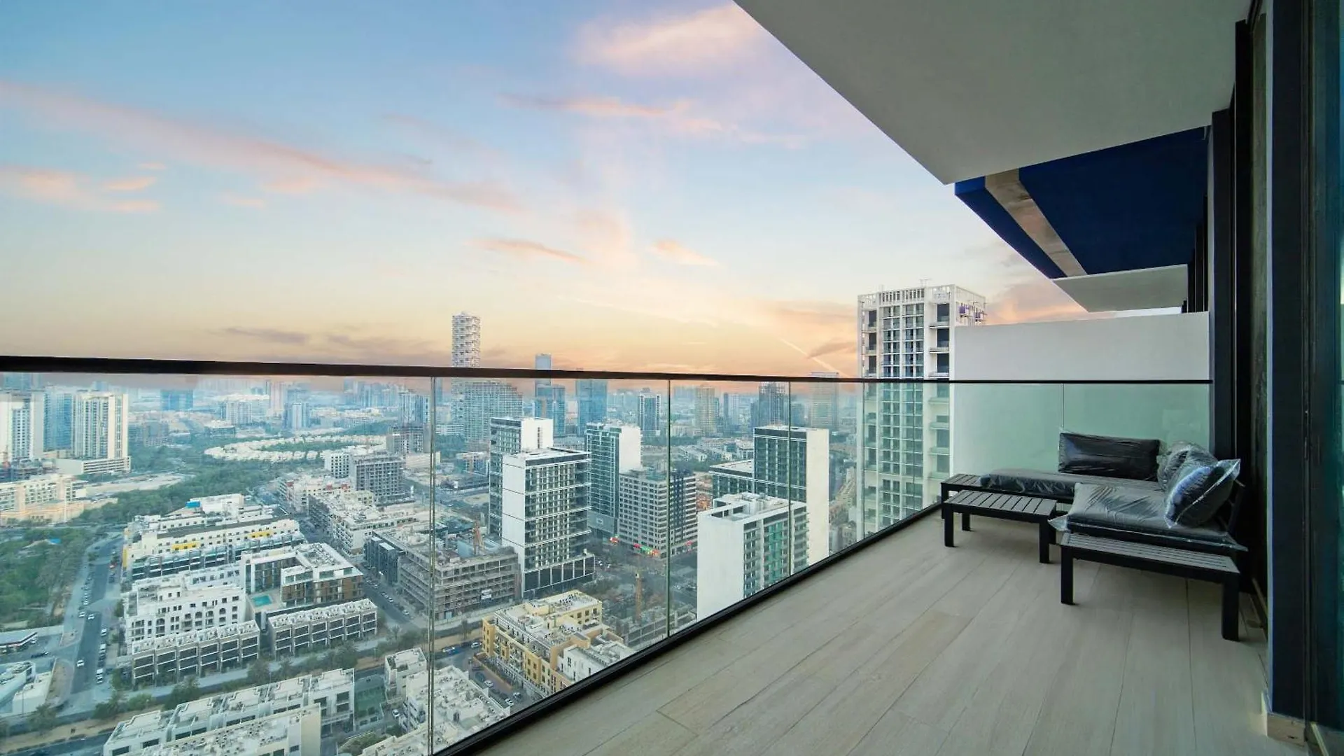 New Jvc 1Br With 29Th Floor View - Calm And Kid-Ready Apartment Dubai