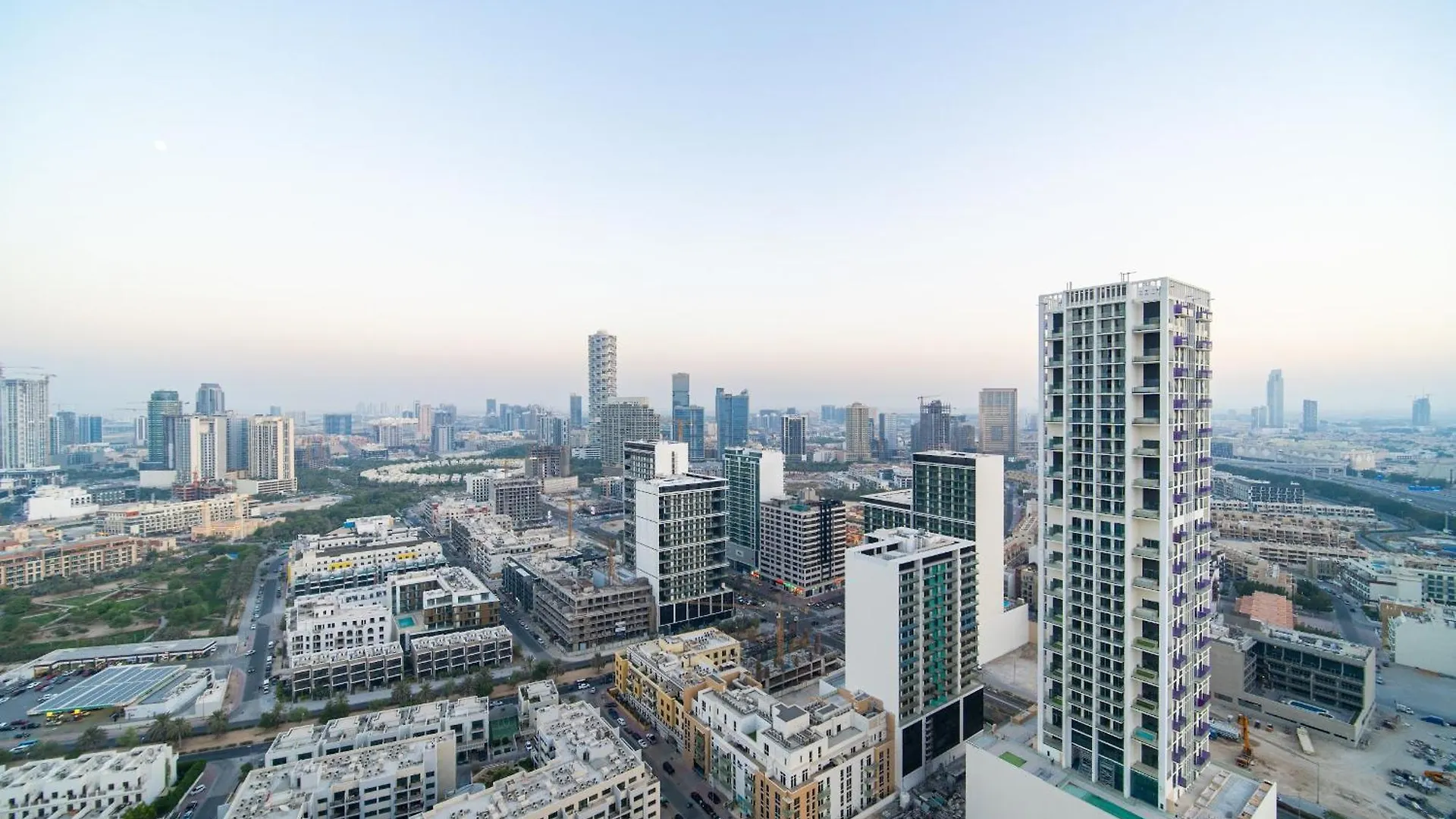 New Jvc 1Br With 29Th Floor View - Calm And Kid-Ready Apartment Dubai 0*,