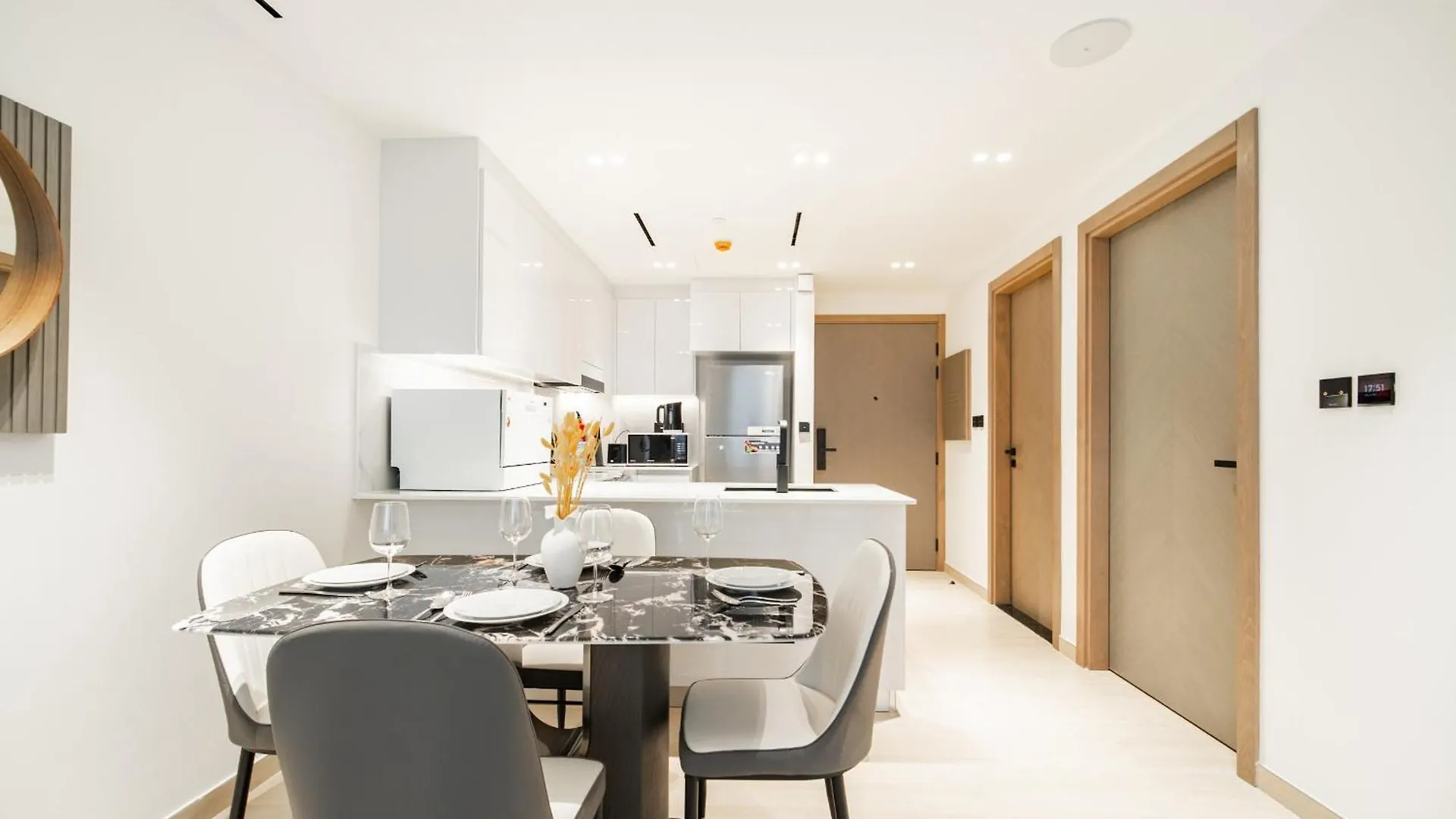 New Jvc 1Br With 29Th Floor View - Calm And Kid-Ready Apartment Dubai 0*,