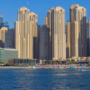 4* Hotel Hilton The Walk